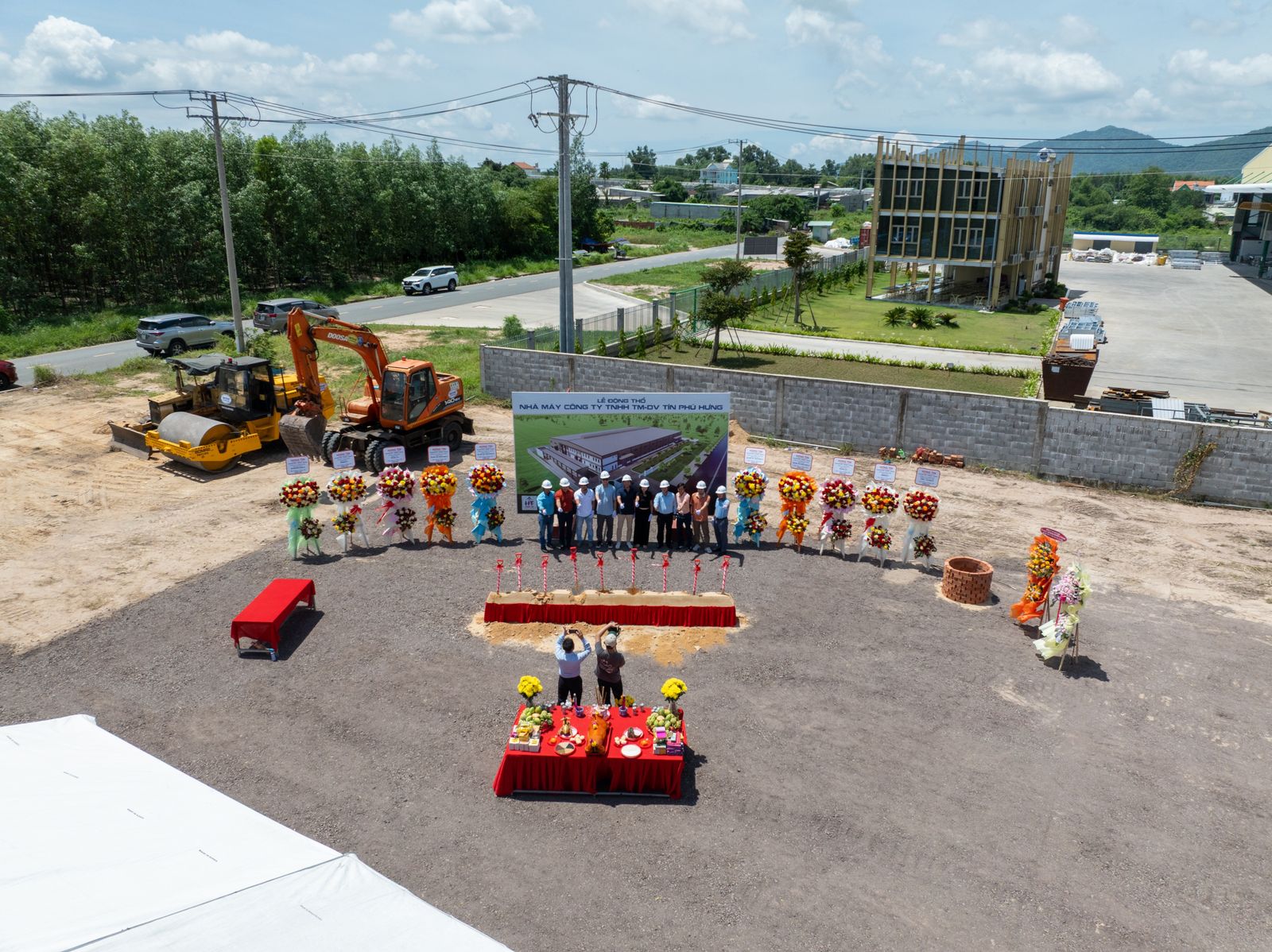 Groundbreaking ceremony of Tin Phu Hung Factory